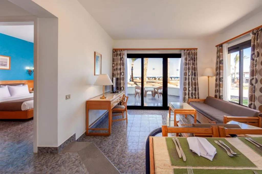 One-Bedroom Bungalow (2 Adults)
