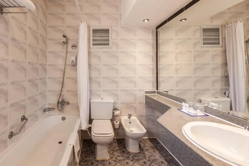 One-Bedroom Bungalow (3 Adults)